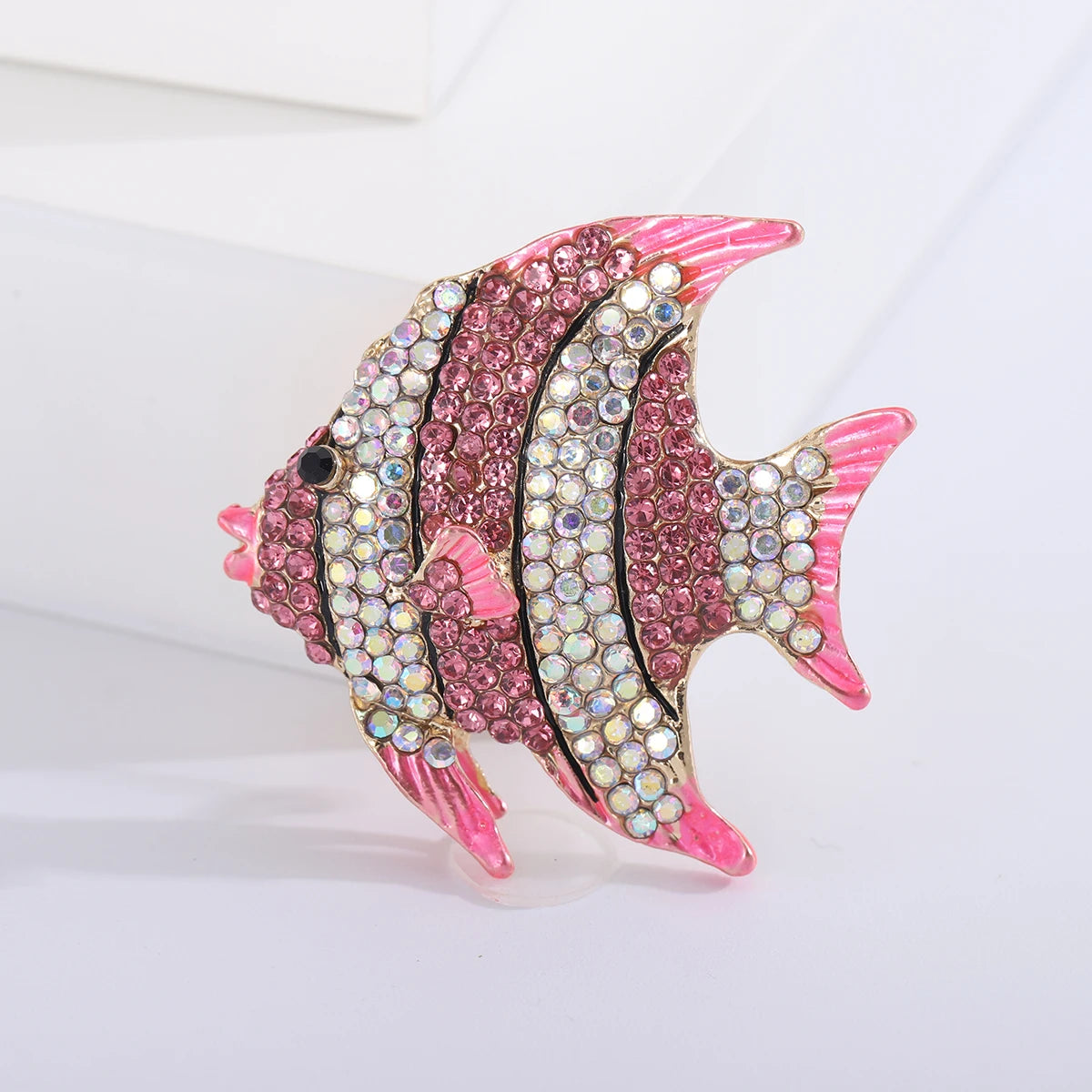 Broches de peixe palhaço de strass para mulheres unissex esmalte animal alfinetes festa de escritório amigo engraçado presentes de luxo acessórios de joias
