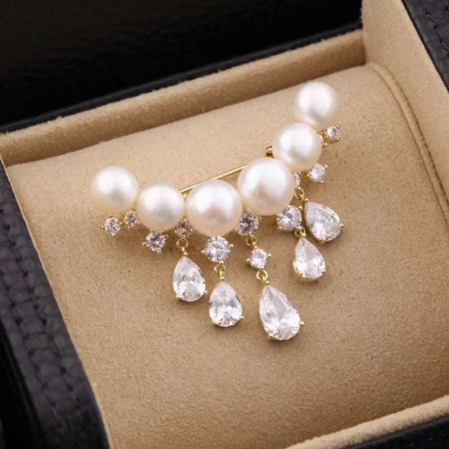 Broche Pérola com Pingente Elegante Feminino