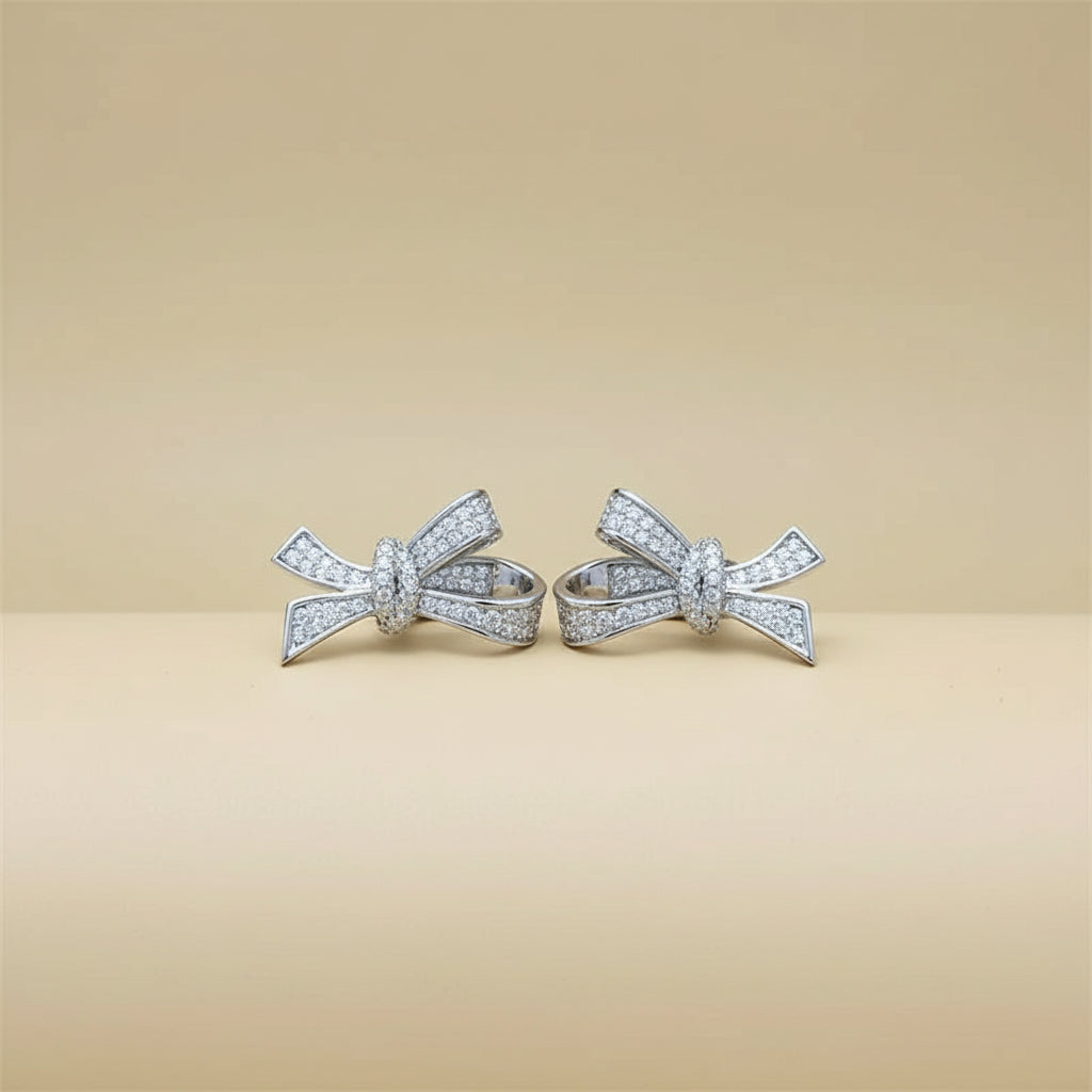 Huitan fantasia arco brincos para mulheres orelha parafuso prisioneiro cor prata temperamento meninas brincos presentes festa uso diário jóias de declaração