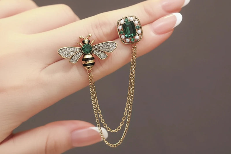 Luxo Bee Chain Tassel Broche Set para Homens e Mulheres, Pedra de Cristal Verde, Strass Broche Pins, Vestido Suit Acessórios, Presentes Retro