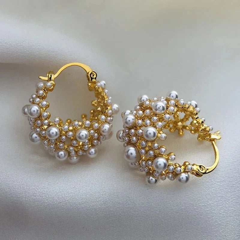 Brincos de pérola de metal irregular estilo europeu e americano personalizado moda brincos senhoras meninas acessórios de viagem