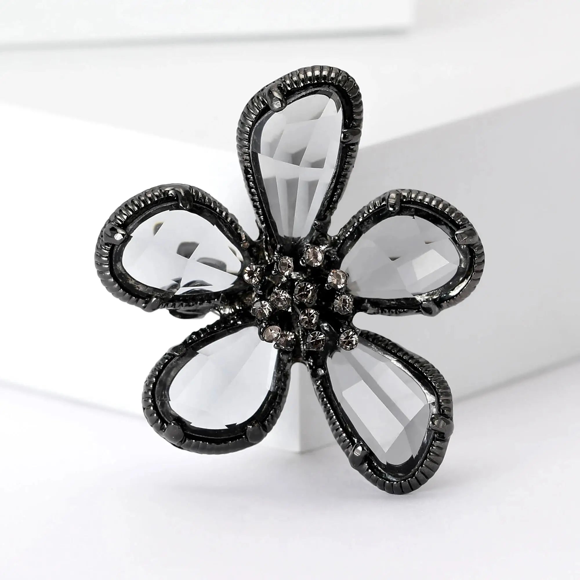 Broche de Flor em Strass e Cristal para Acessórios Premium