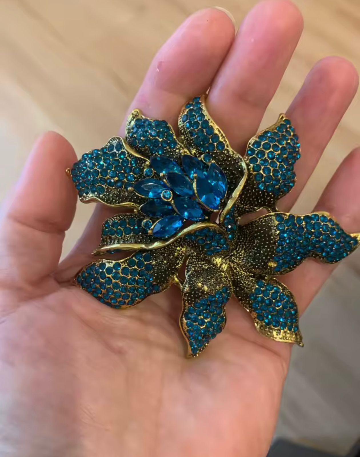 Broche Flor Estilizada