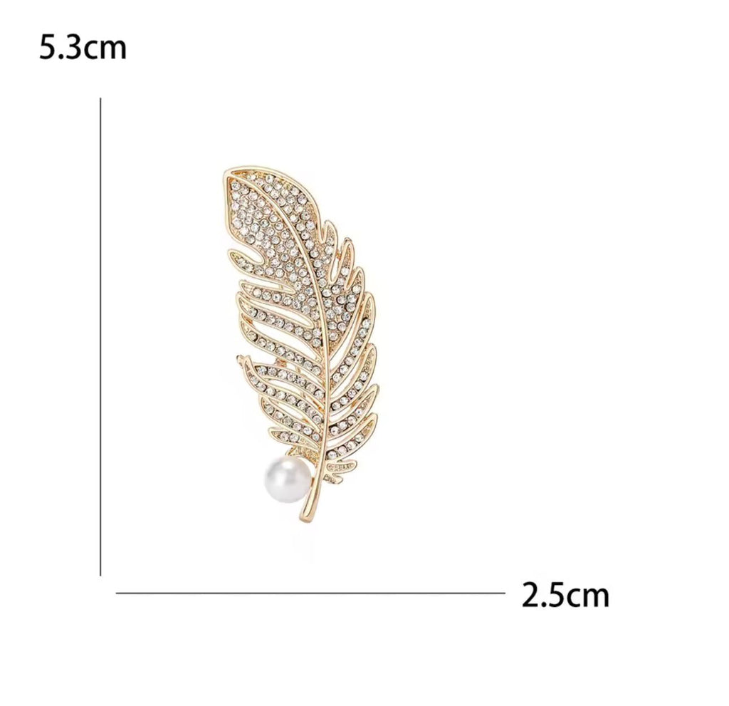 Broche de Penas com Strass Elegante