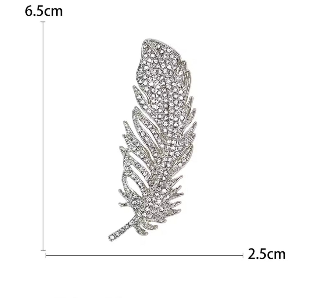 Broche de Penas com Strass Elegante