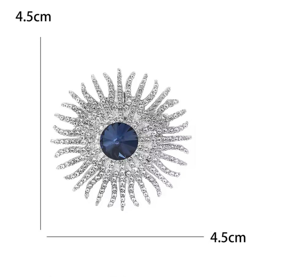 Broche Royale Radiance com Cristal  Luxo Elegante