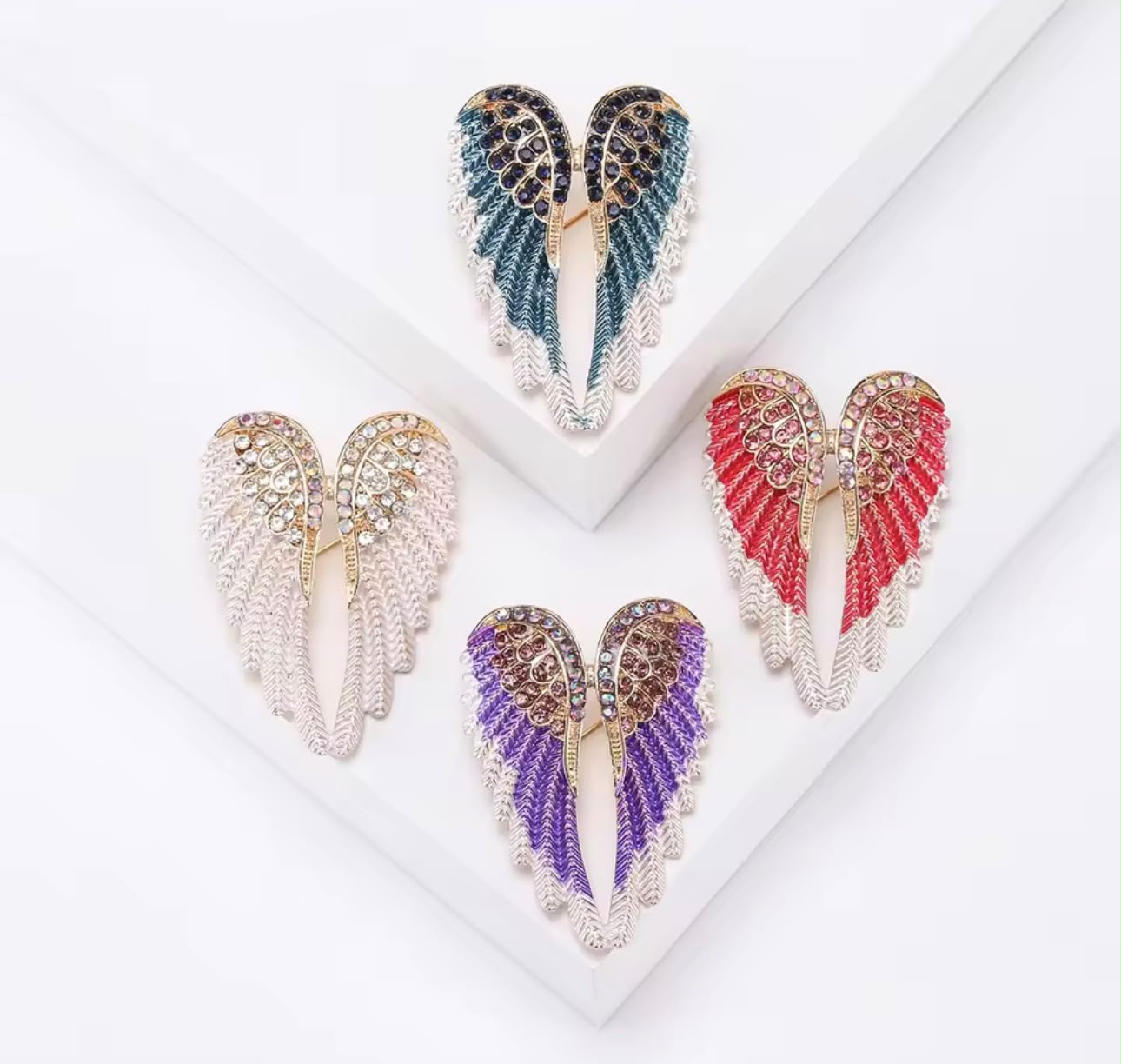Broche Asas de Anjo com Strass Brilhante