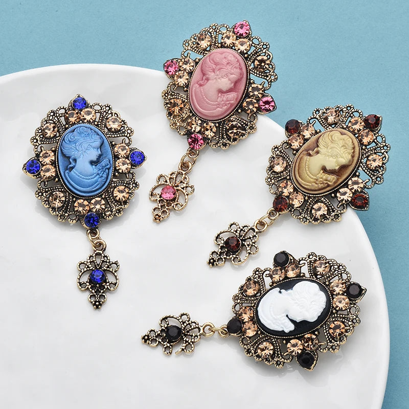 https://ae01.alicdn.com/kf/Sdf9807e8e33541d1b29781fbd2d65c41K/Wuli-baby-Vintage-Palace-Cameo-Lady-Brooches-For-Women-Alloy-4-color-Rhinestone-Portrait-Clothes-Coat.jpg