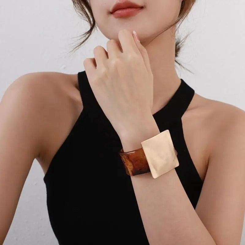 Pulseira Geométrica Fosca em Acrílico e Metal