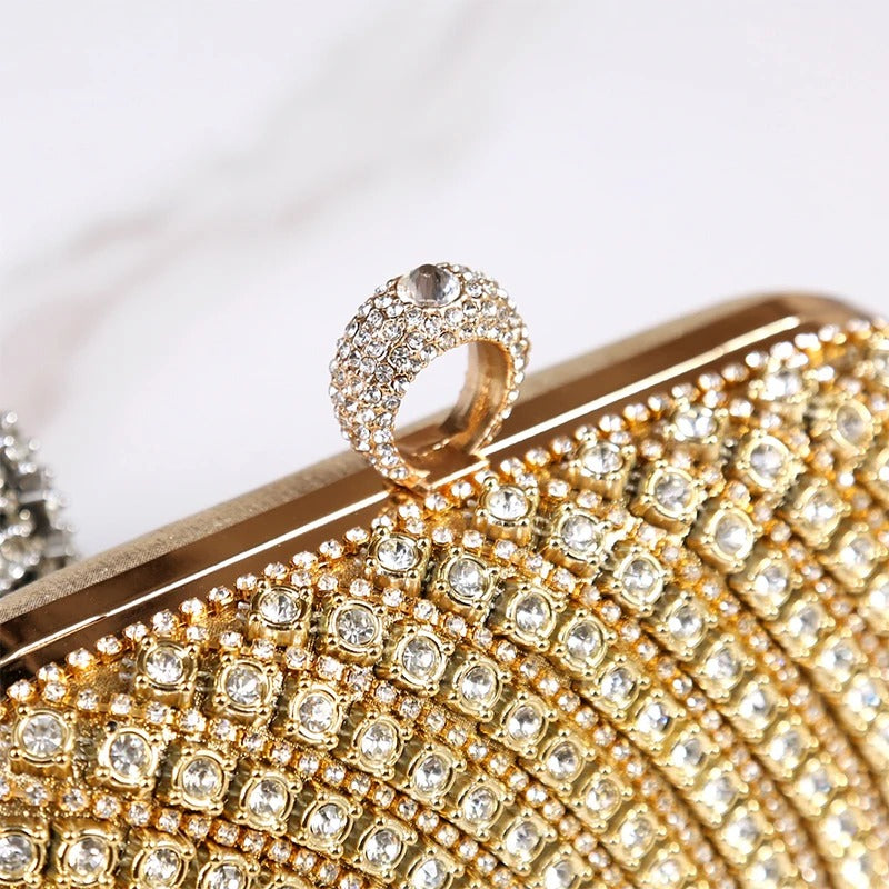 Clutch Luxo Dourada com Cristais e Miçangas