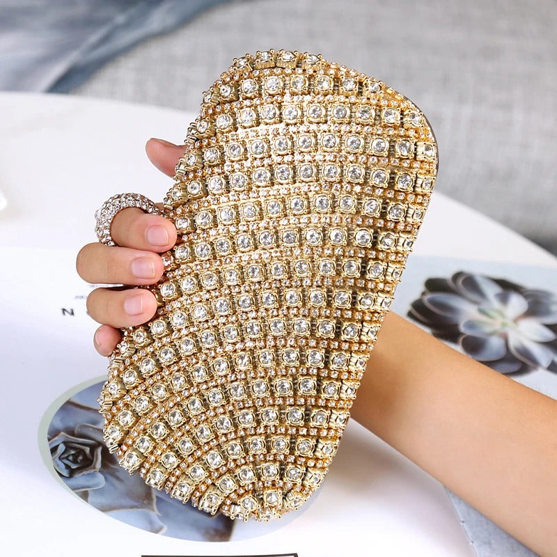 Clutch Luxo Dourada com Cristais e Miçangas