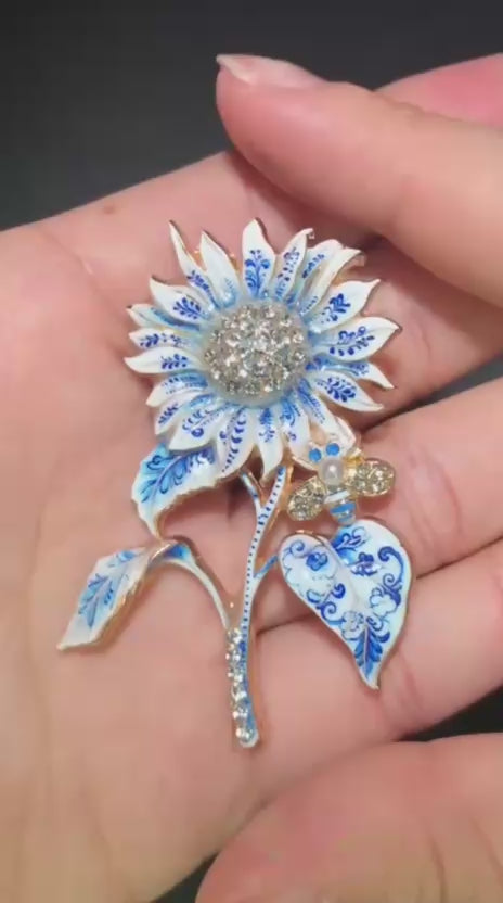 Broche Flor Lusitana com Strass